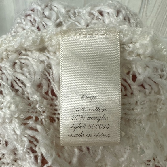 Alya Crochet Vest - Picture 5 of 5